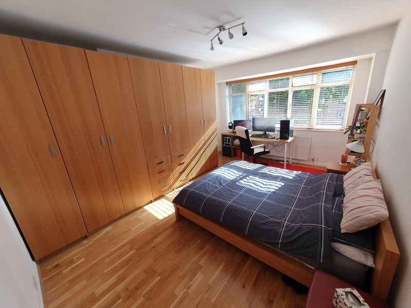 Room Friary Road in Greater London