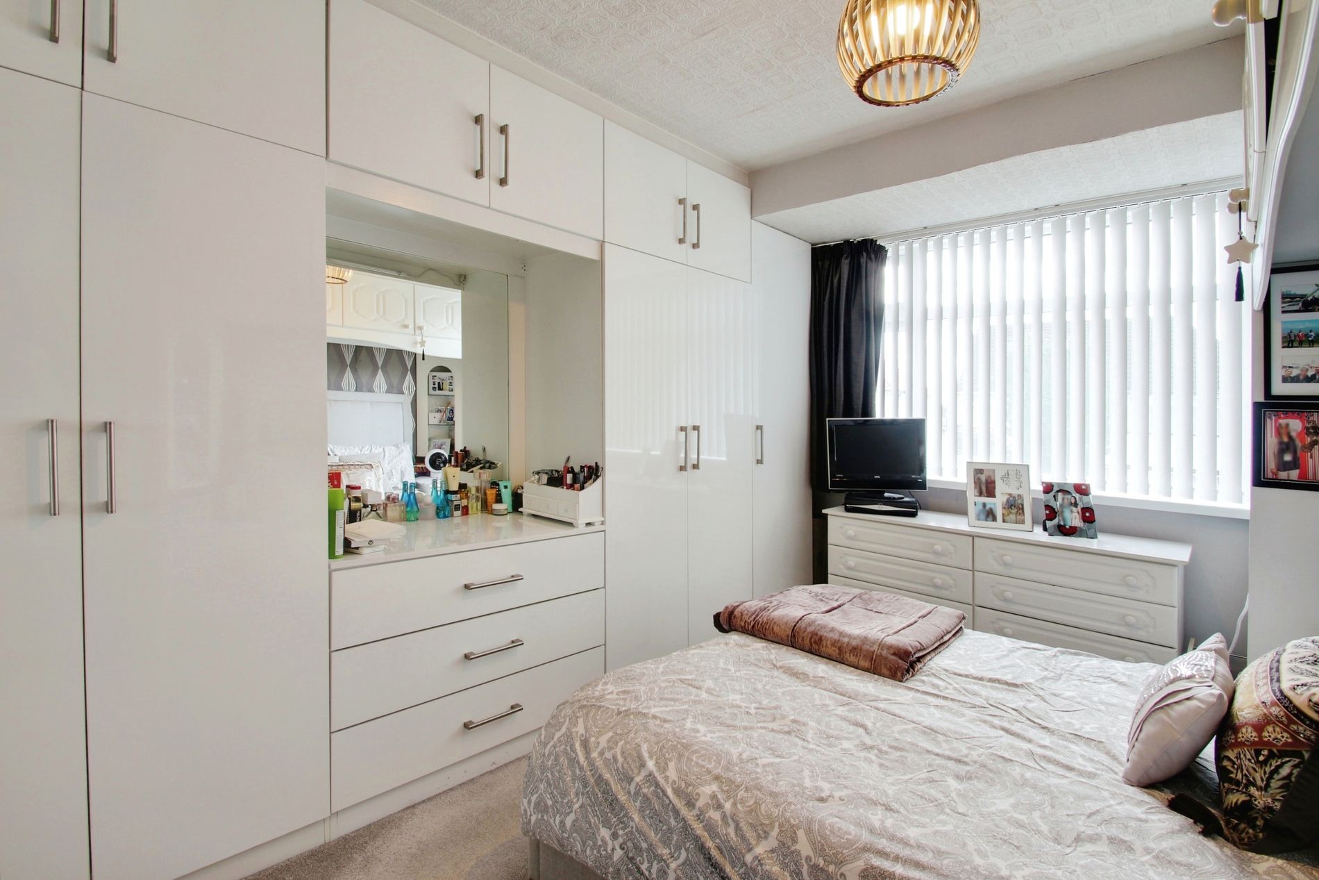 House Hadley Gardens in Greater London