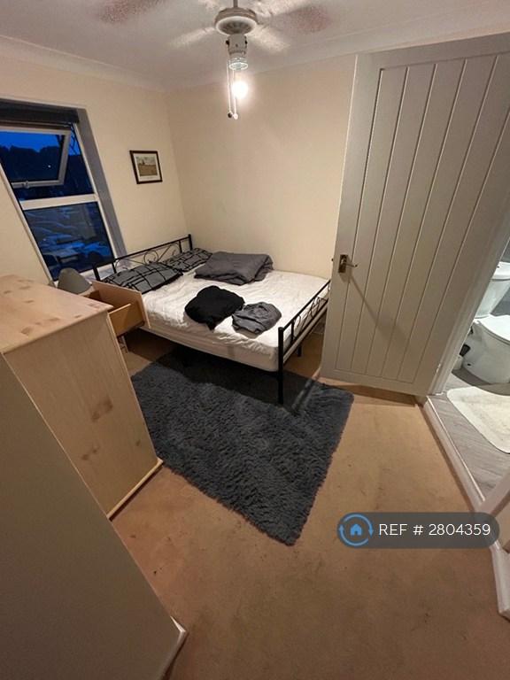 Room Howerts Close in Southampton