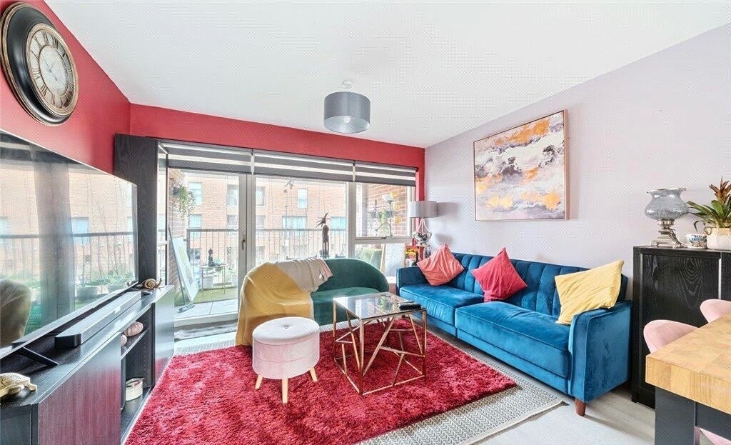 Flat Harrow View in Greater London