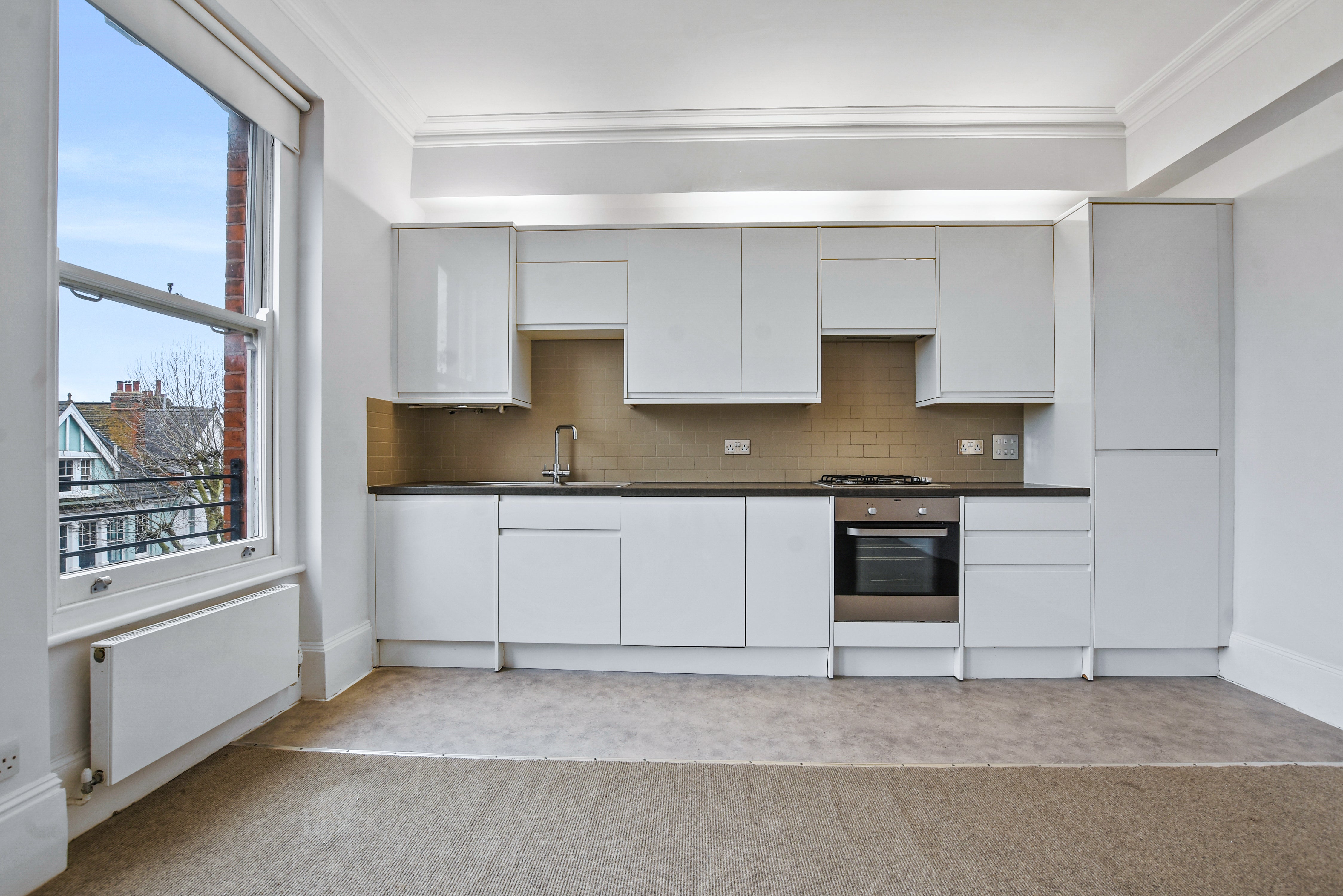 Flat Muswell Hill Road in Greater London