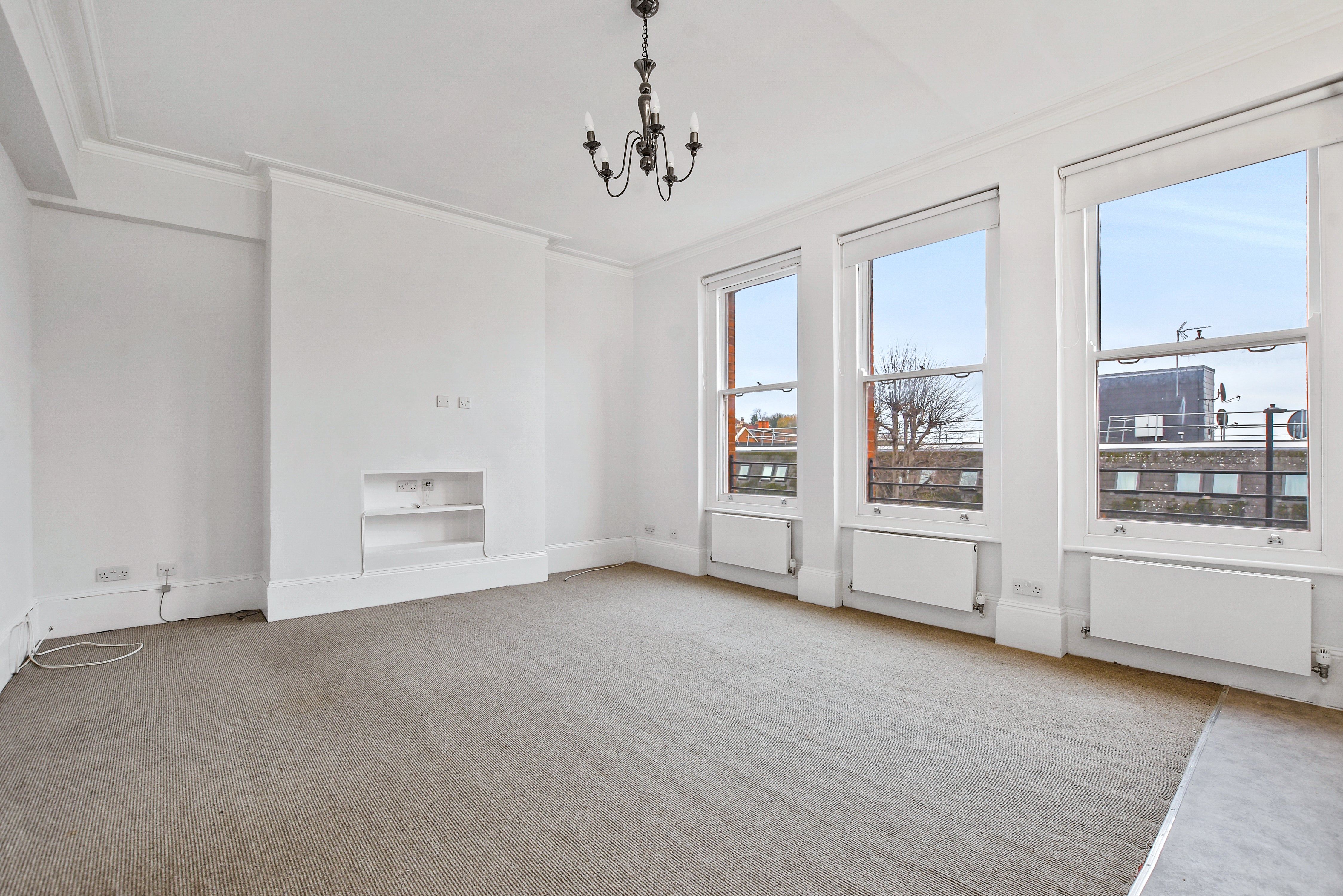 Flat Muswell Hill Road in Greater London