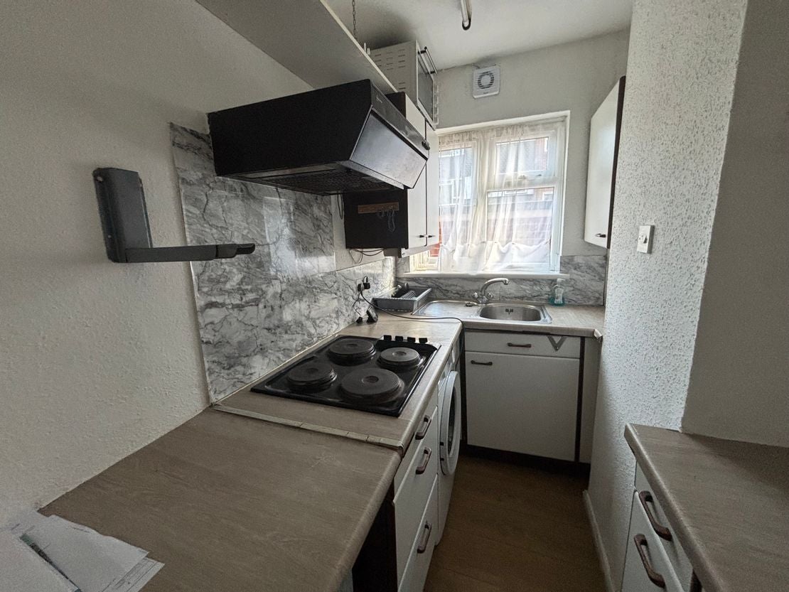 Flat Hulse Road in Southampton