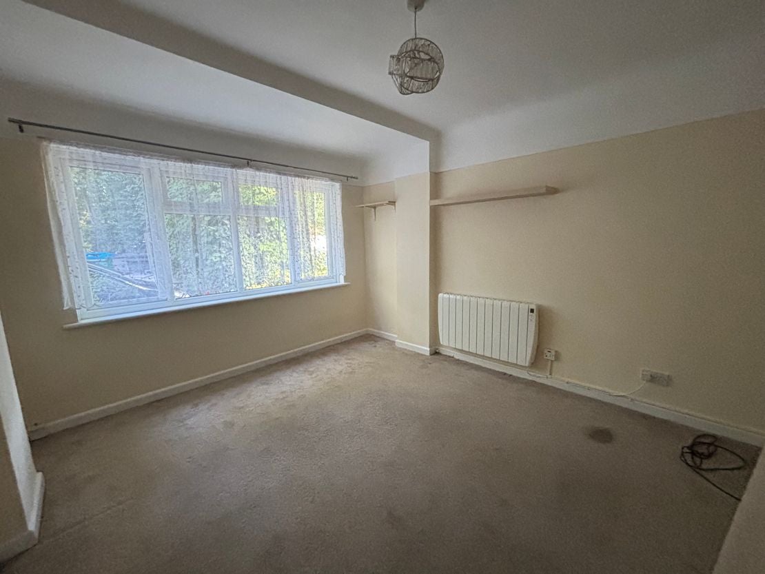Flat Hulse Road in Southampton