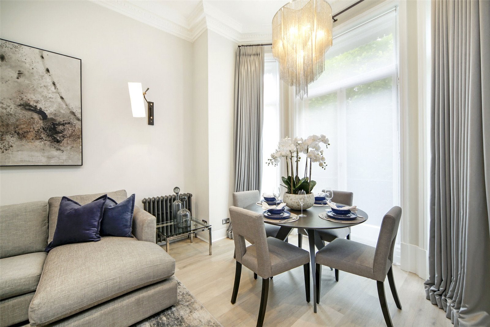 Flat Sloane Gardens in Greater London