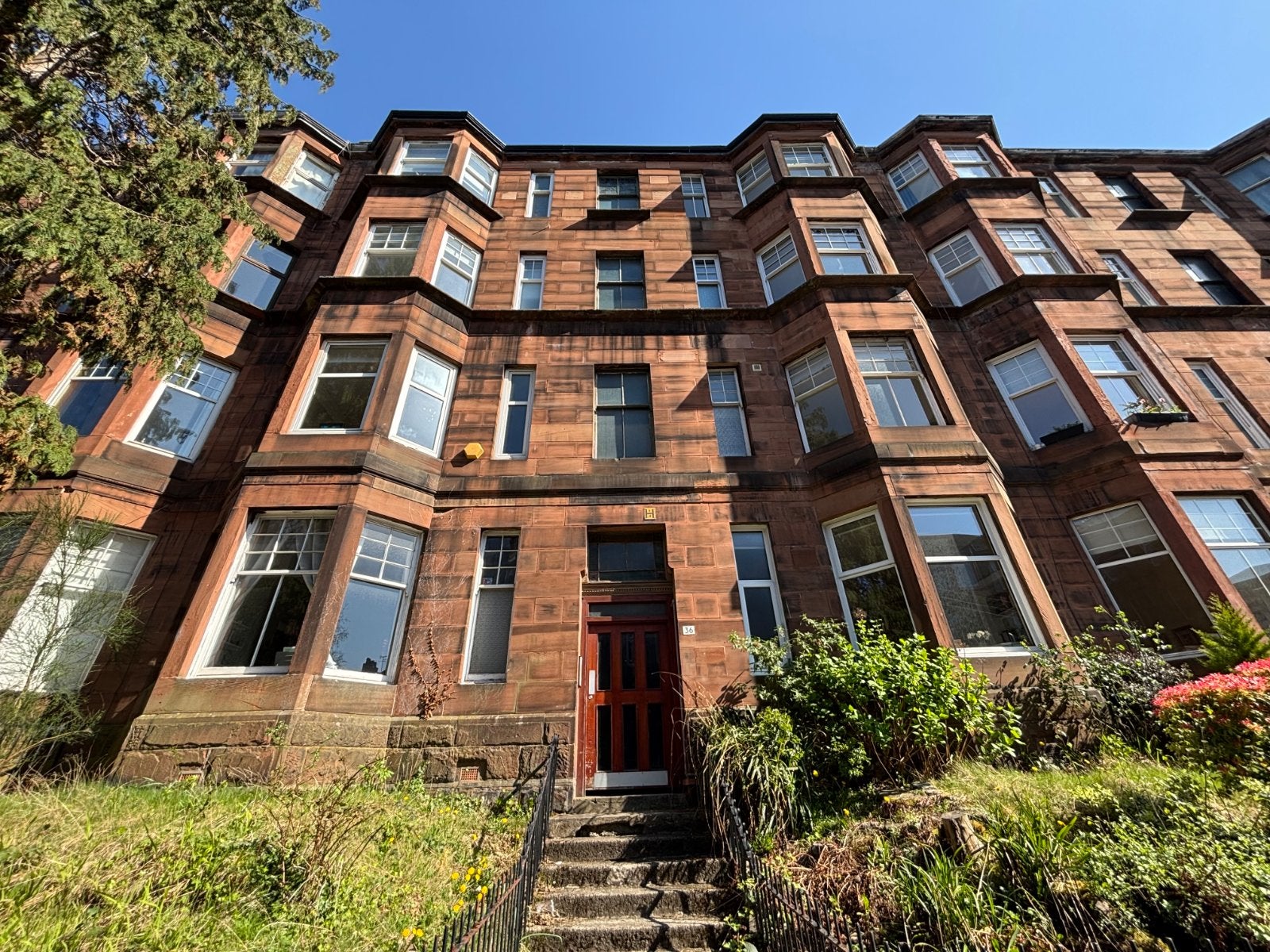 Flat Dudley Drive in Glasgow