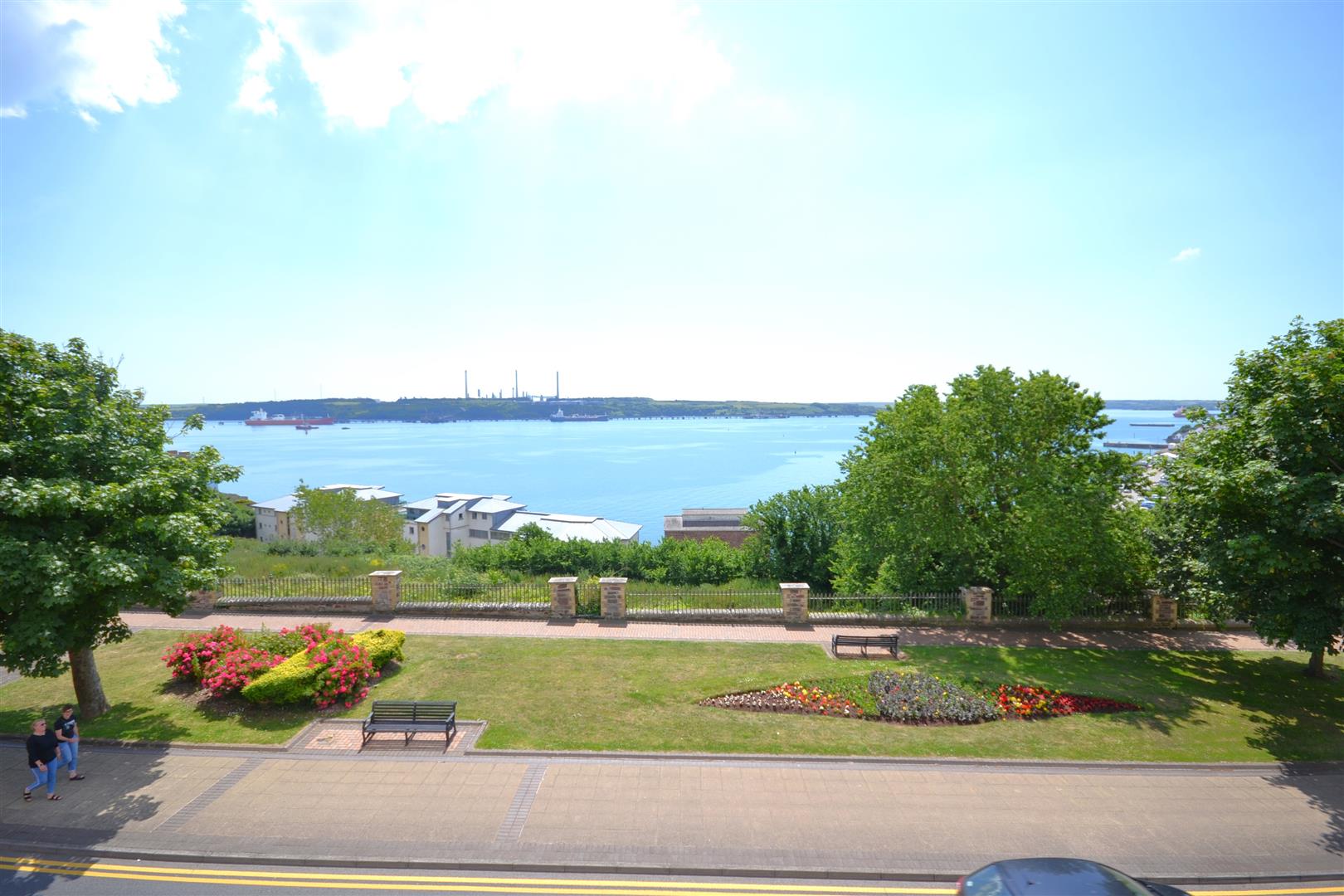 Flat Hamilton Terrace in Milford Haven