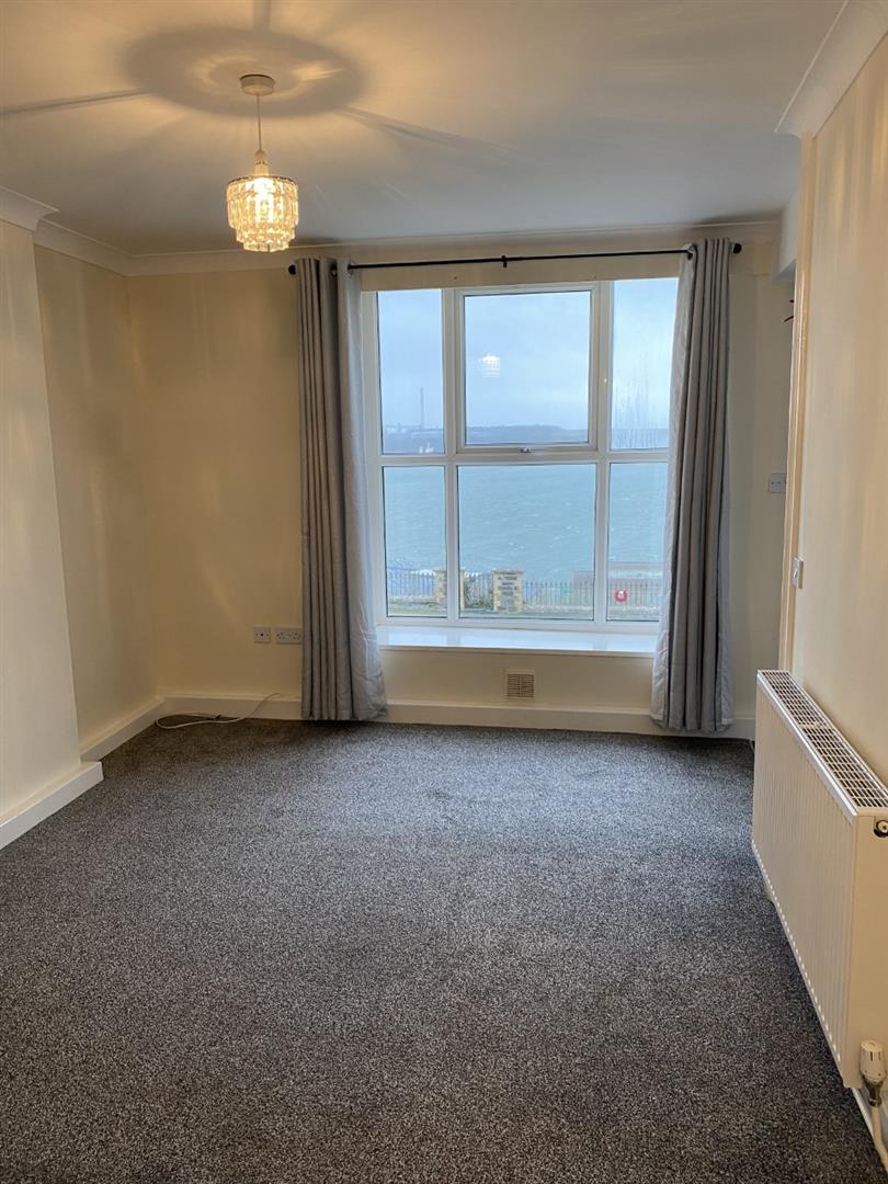 Flat Hamilton Terrace in Milford Haven