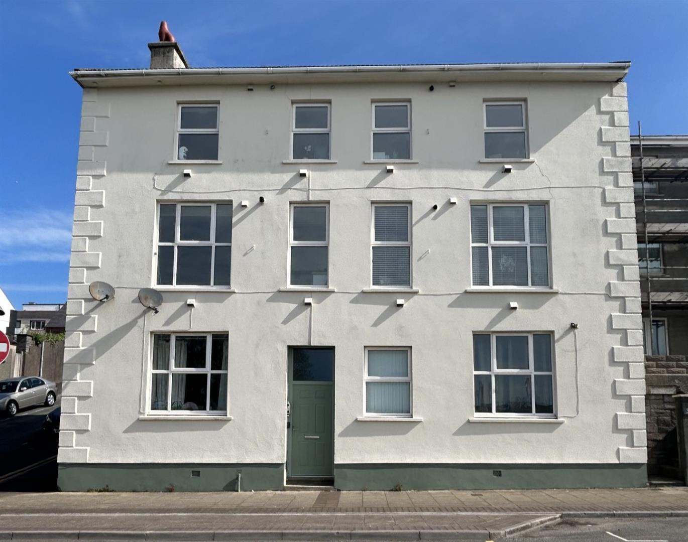 Flat Hamilton Terrace in Milford Haven