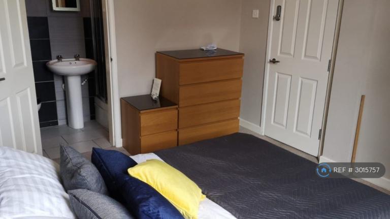 Room Park Road in Hull