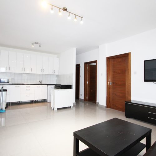 Flat Holmdale Gardens in Greater London