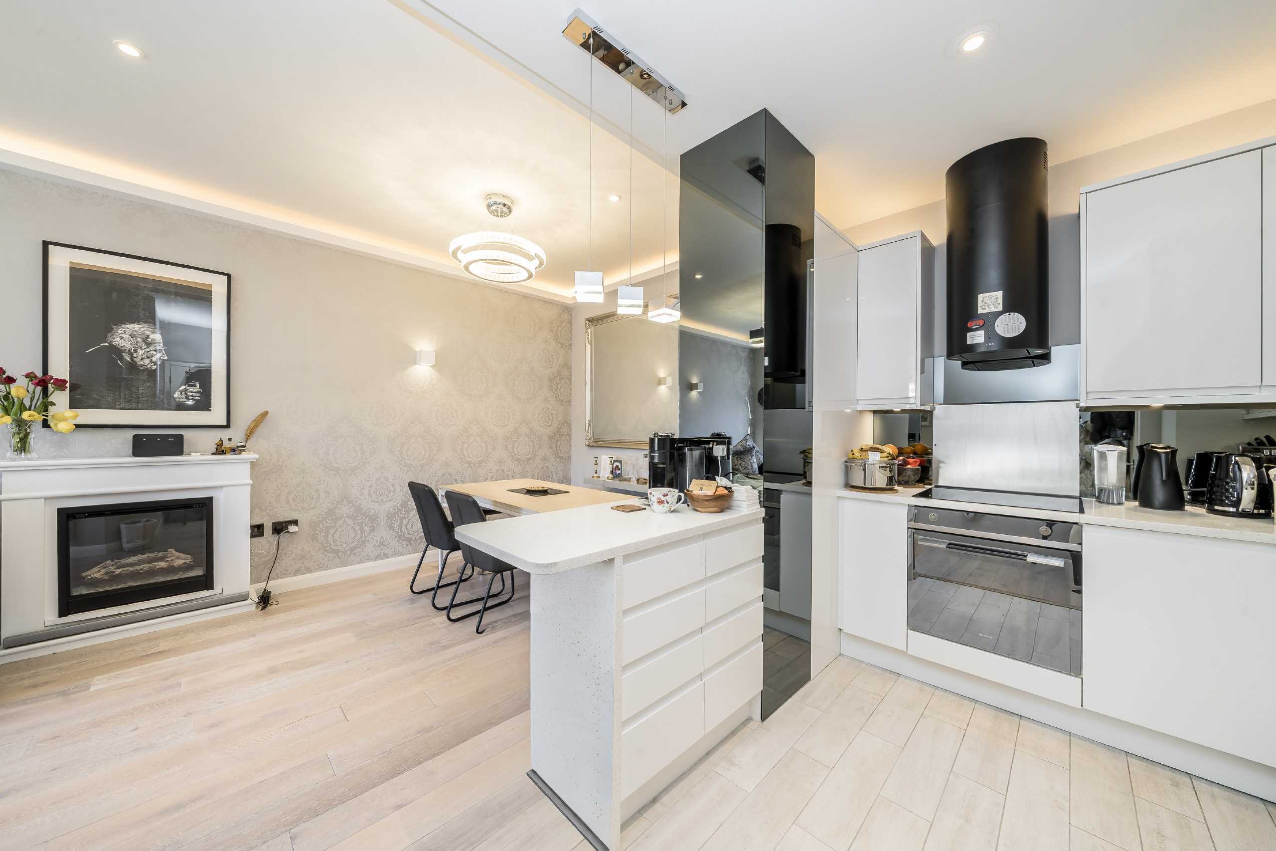 Flat York Road in Greater London