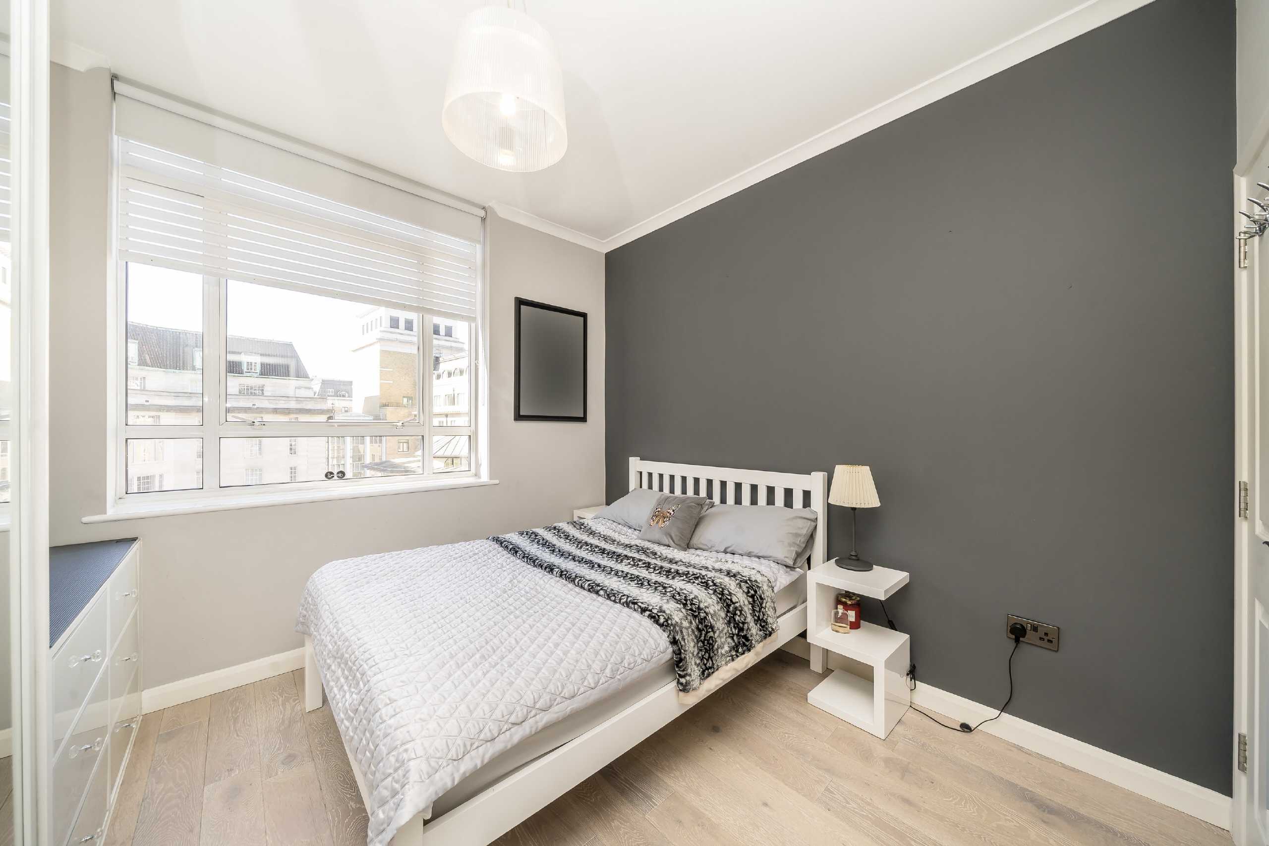 Flat York Road in Greater London