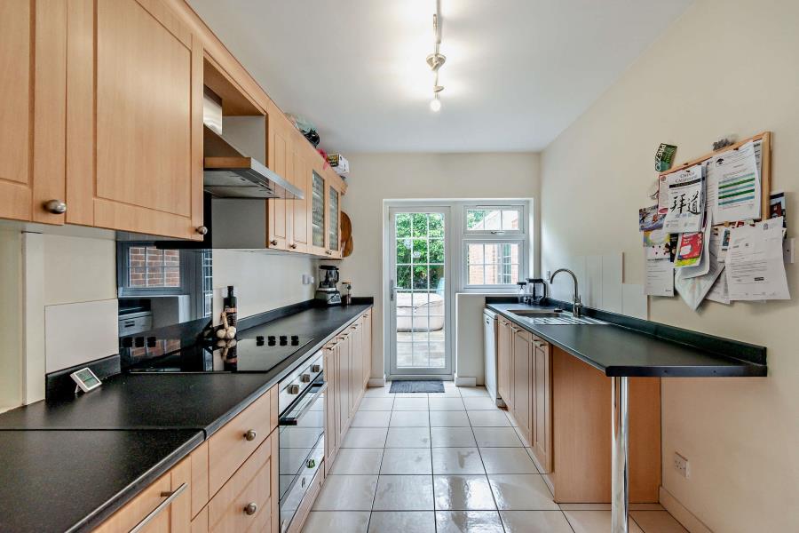 House Greenheys Close in Greater London