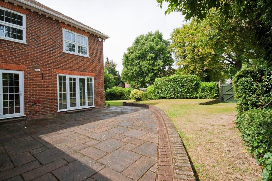 House Greenheys Close in Greater London