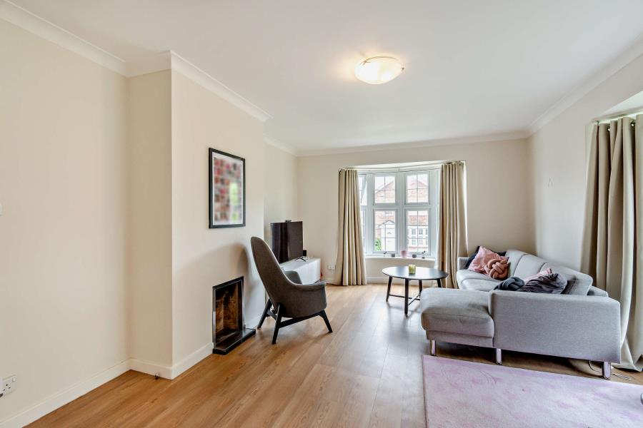 House Greenheys Close in Greater London