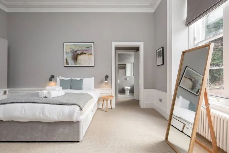 Flat Torphichen Street in City of Edinburgh
