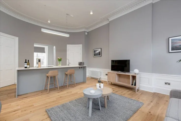 Flat Torphichen Street in City of Edinburgh