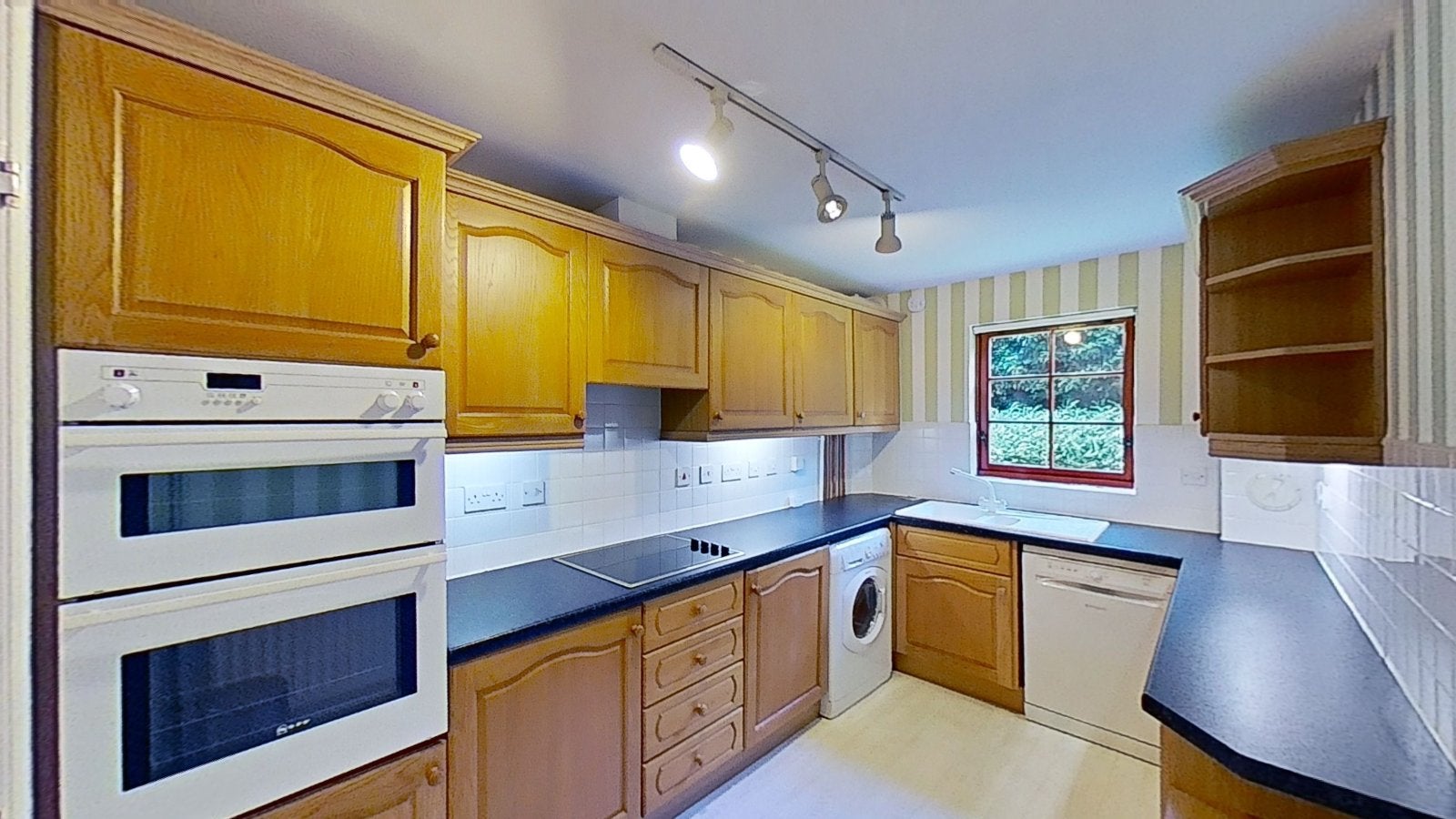 Flat Orchard Brae Avenue in City of Edinburgh