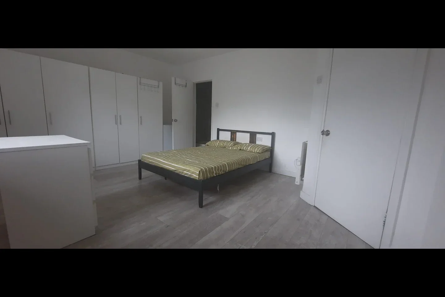 Room Barclay Road in Greater London