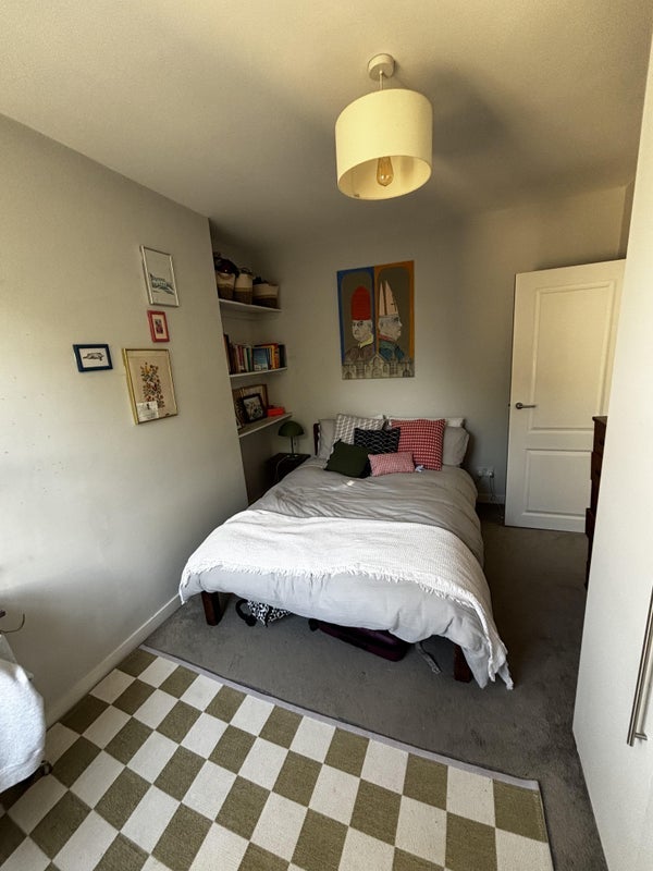 Room Parkhurst Road in Greater London