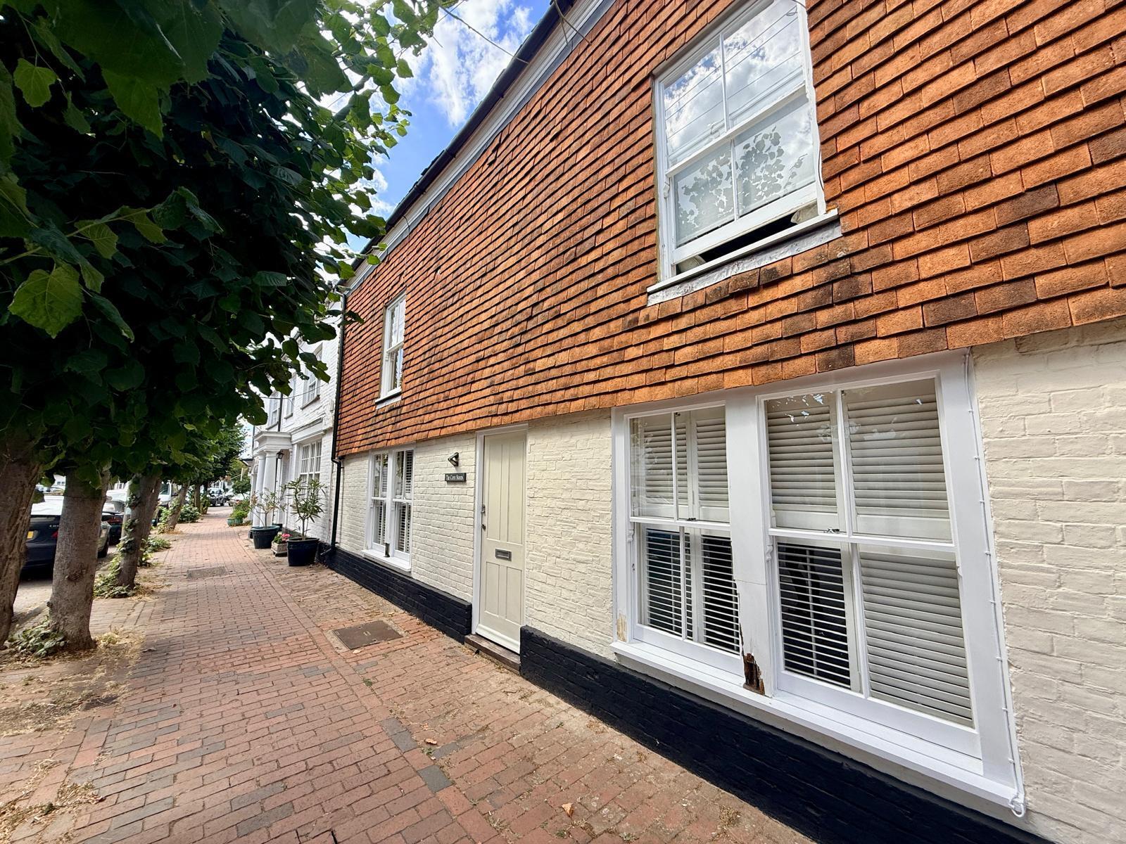 Flat High Street in Rother