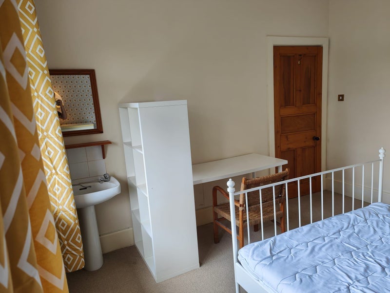 Room Methuen Road in Bournemouth