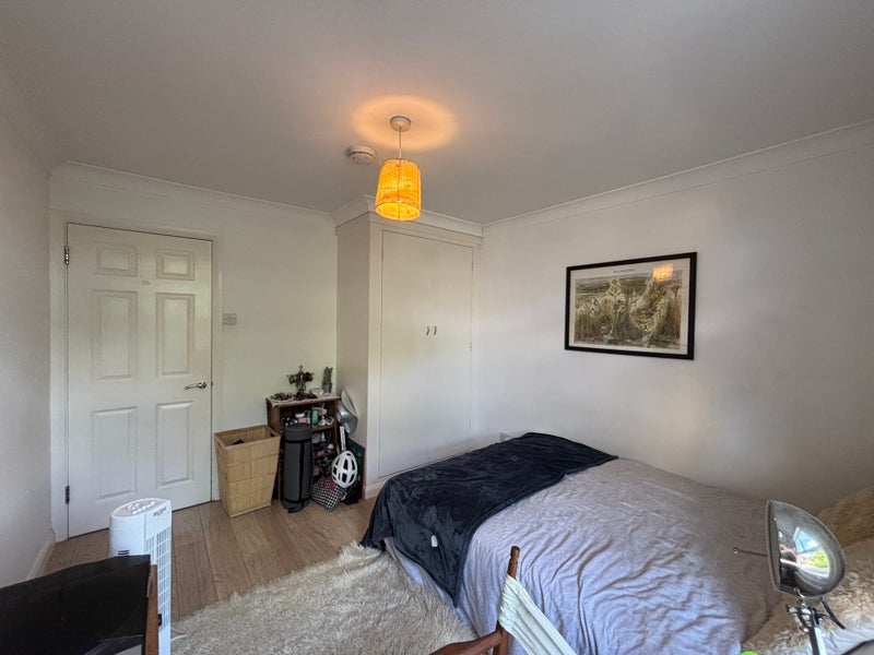 Flat Brixton Road in Greater London