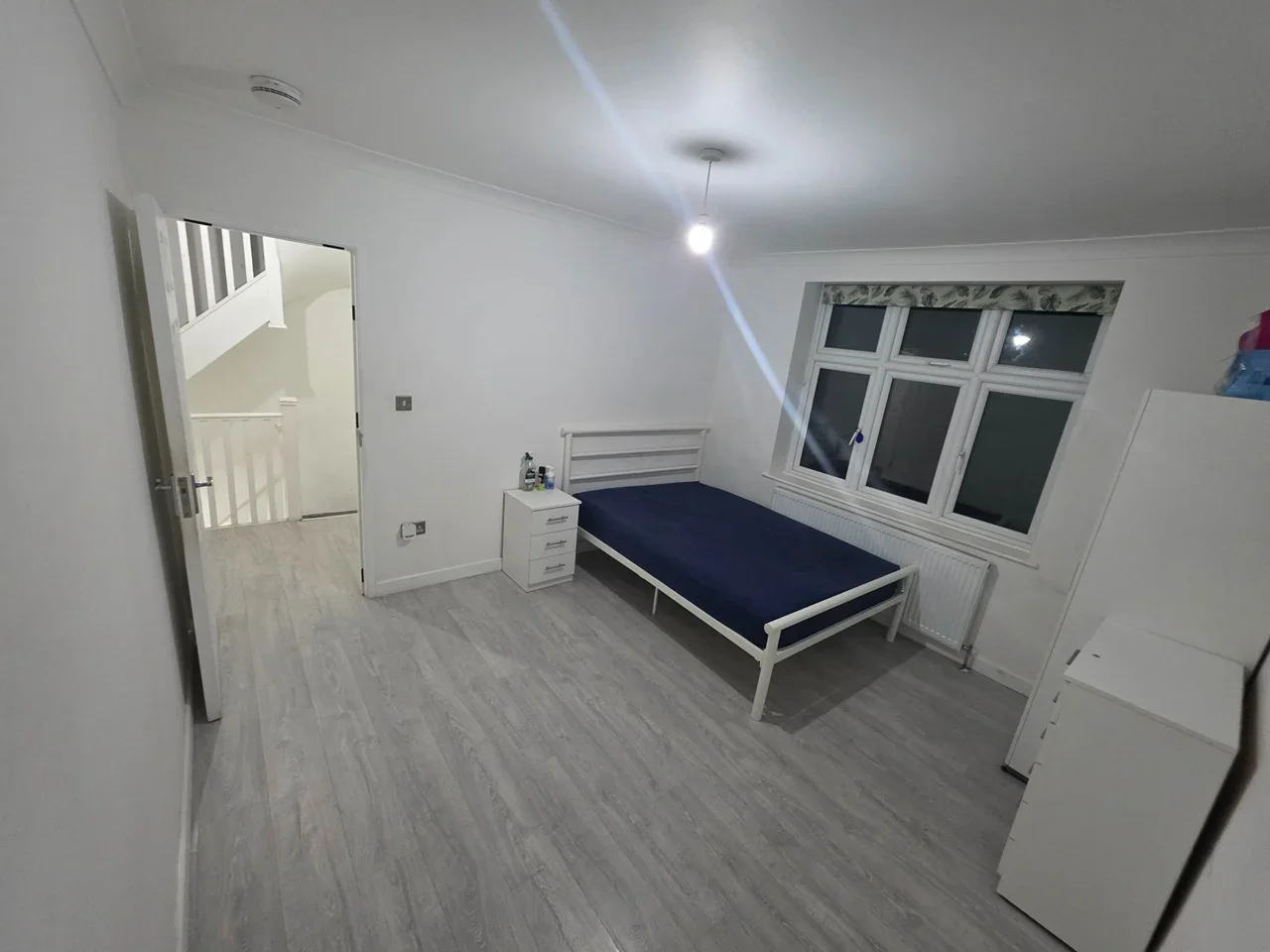 Room Wanstead Lane in Greater London