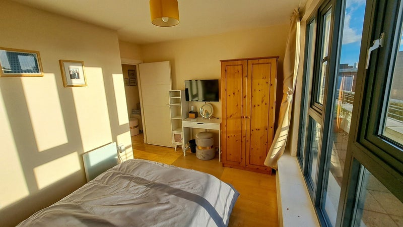 Room Fairfield Road in Greater London