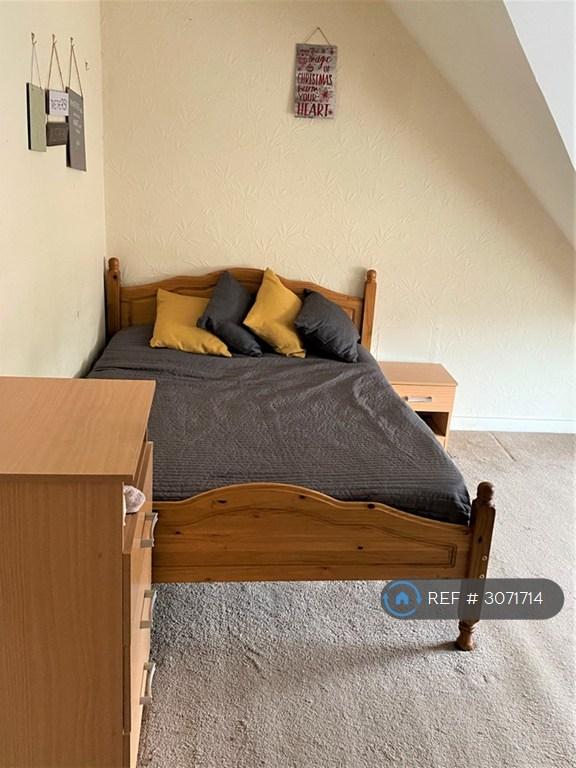 Room Ranelagh Road in East Suffolk