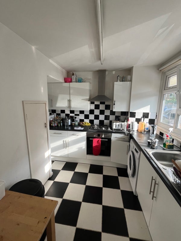 Room Aintree Street in Greater London