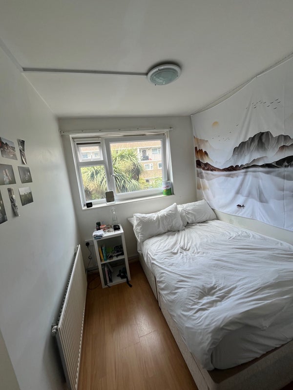 Room Aintree Street in Greater London