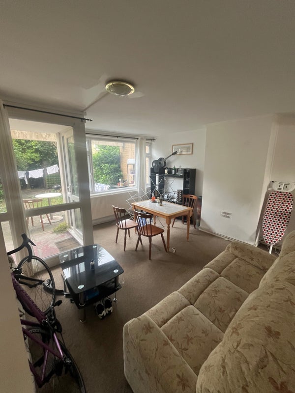 Room Aintree Street in Greater London