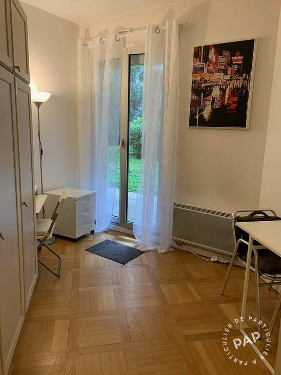 Chambre Boulevard Victor Hugo à Neuilly-sur-Seine