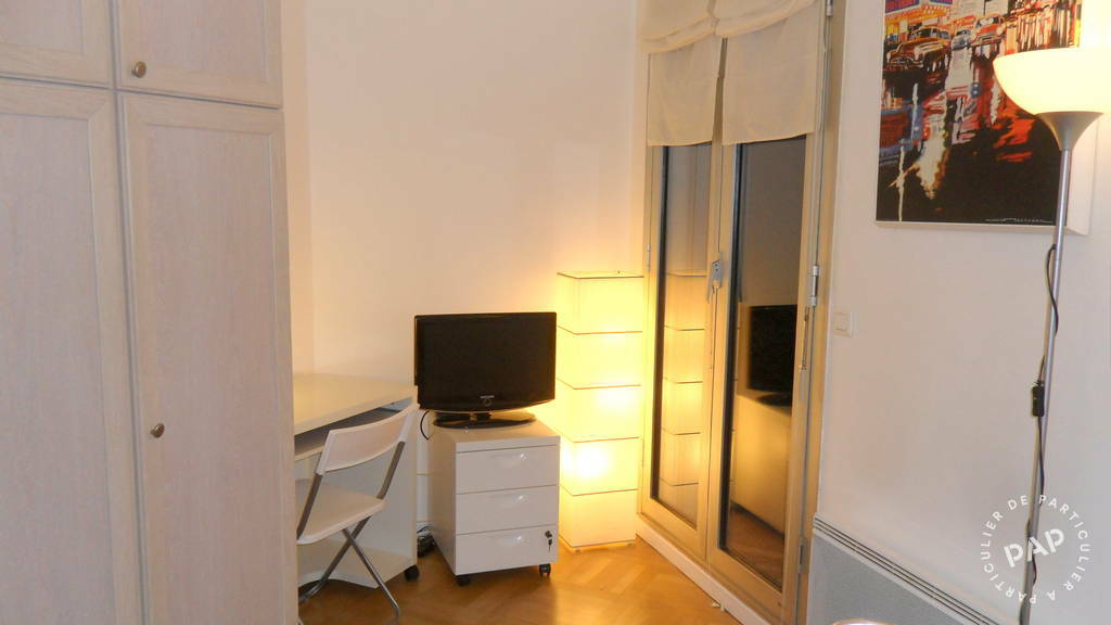 Chambre Boulevard Victor Hugo à Neuilly-sur-Seine