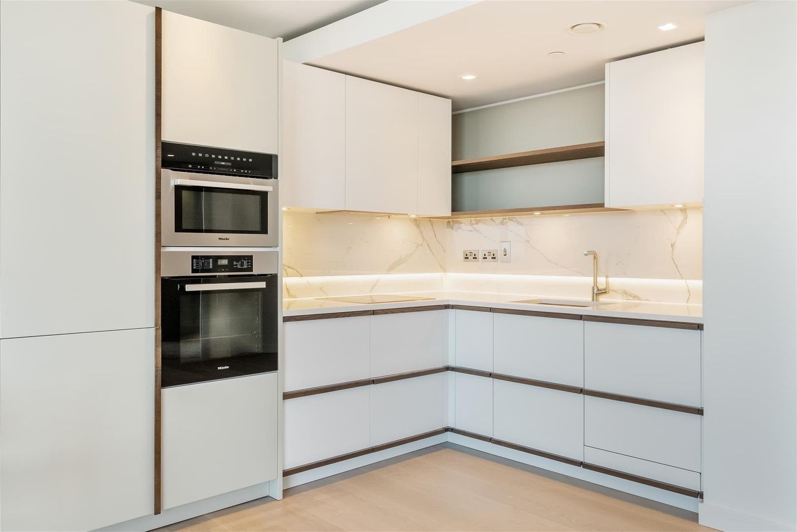 Flat Newcastle Place in City of Westminster