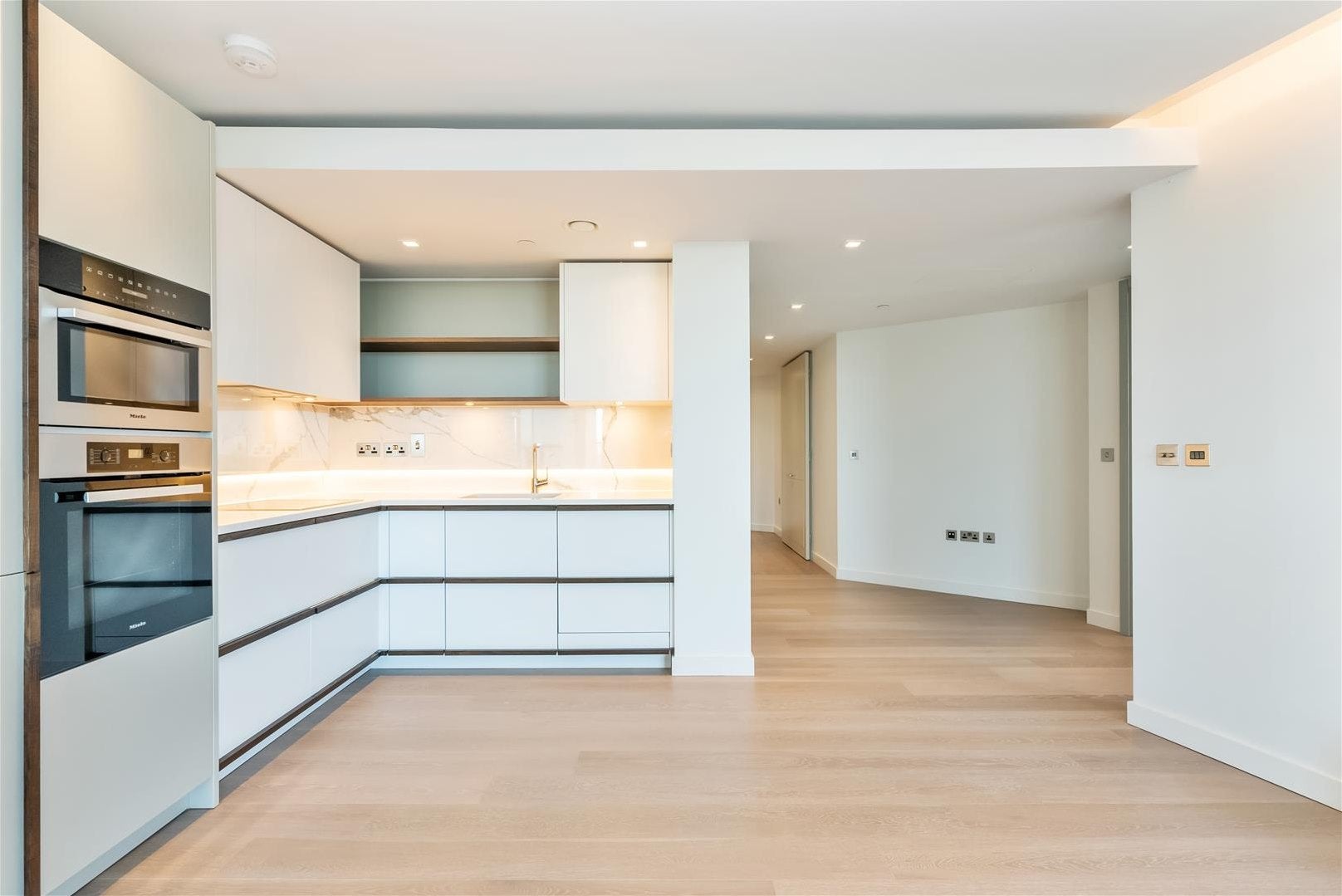Flat Newcastle Place in City of Westminster