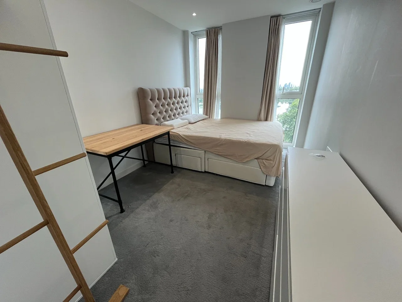 Flat Newnton Close in Greater London