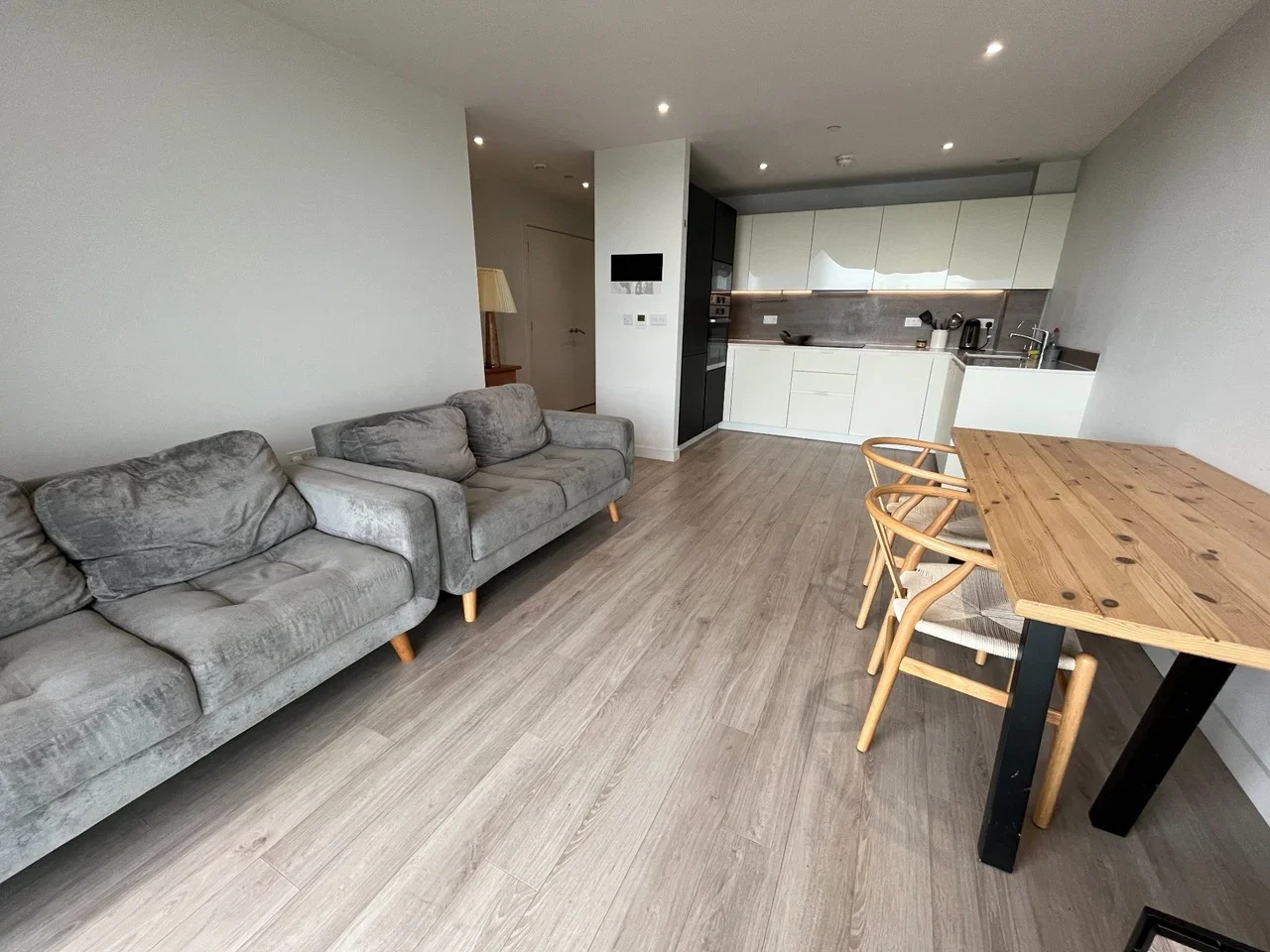 Flat Newnton Close in Greater London
