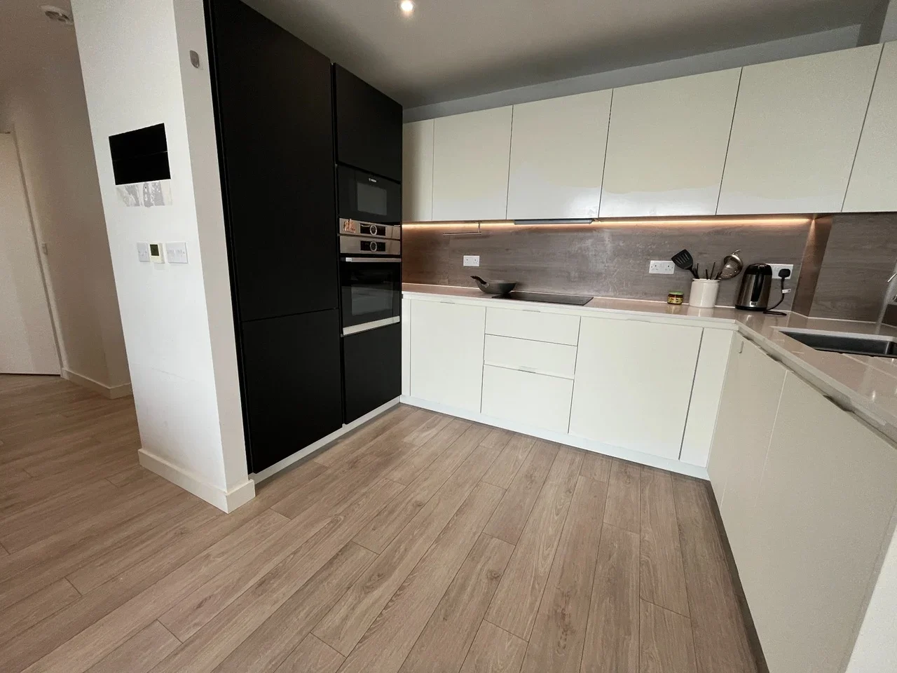 Flat Newnton Close in Greater London