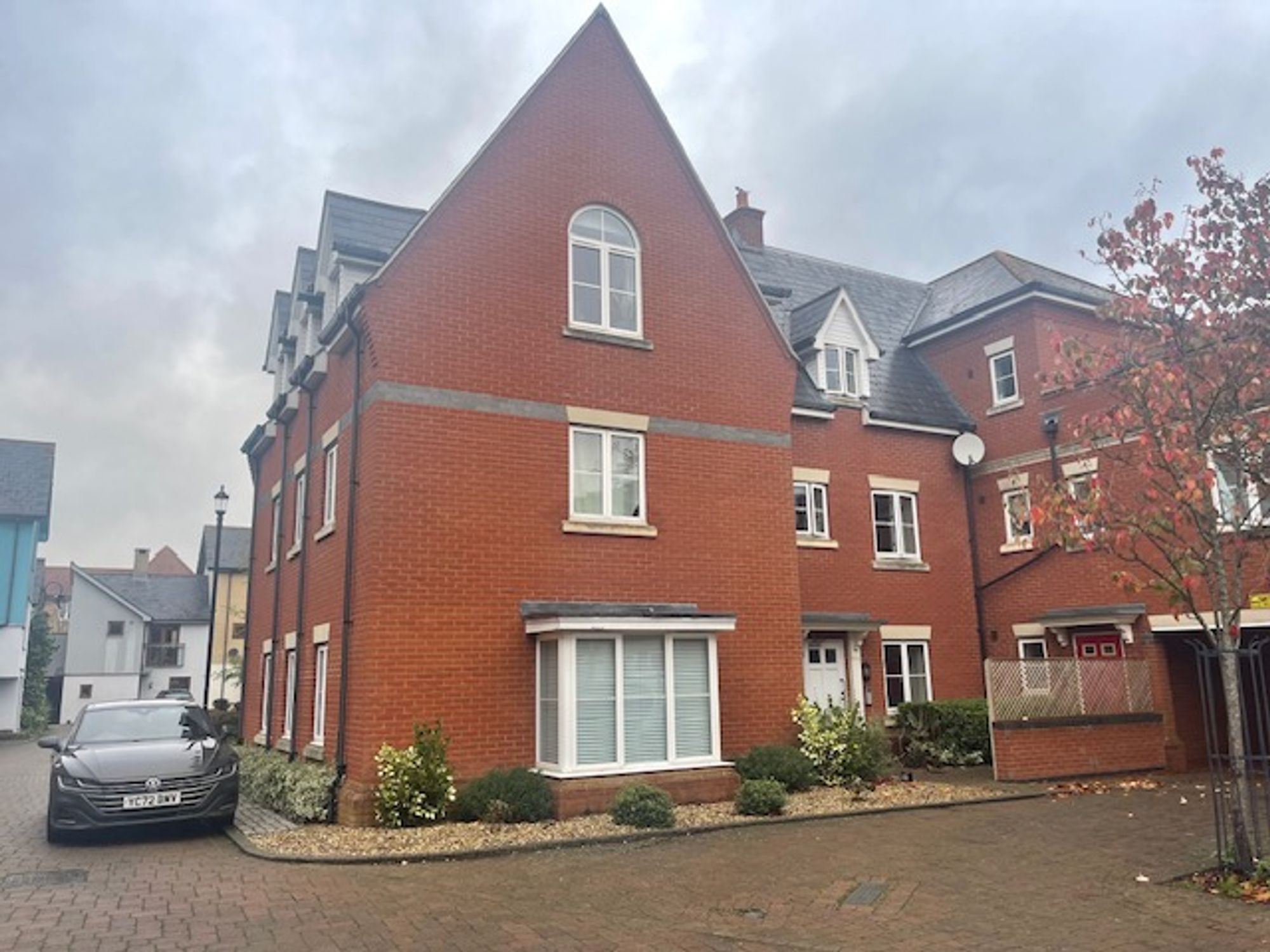 Flat Sloeberry Road in Ipswich