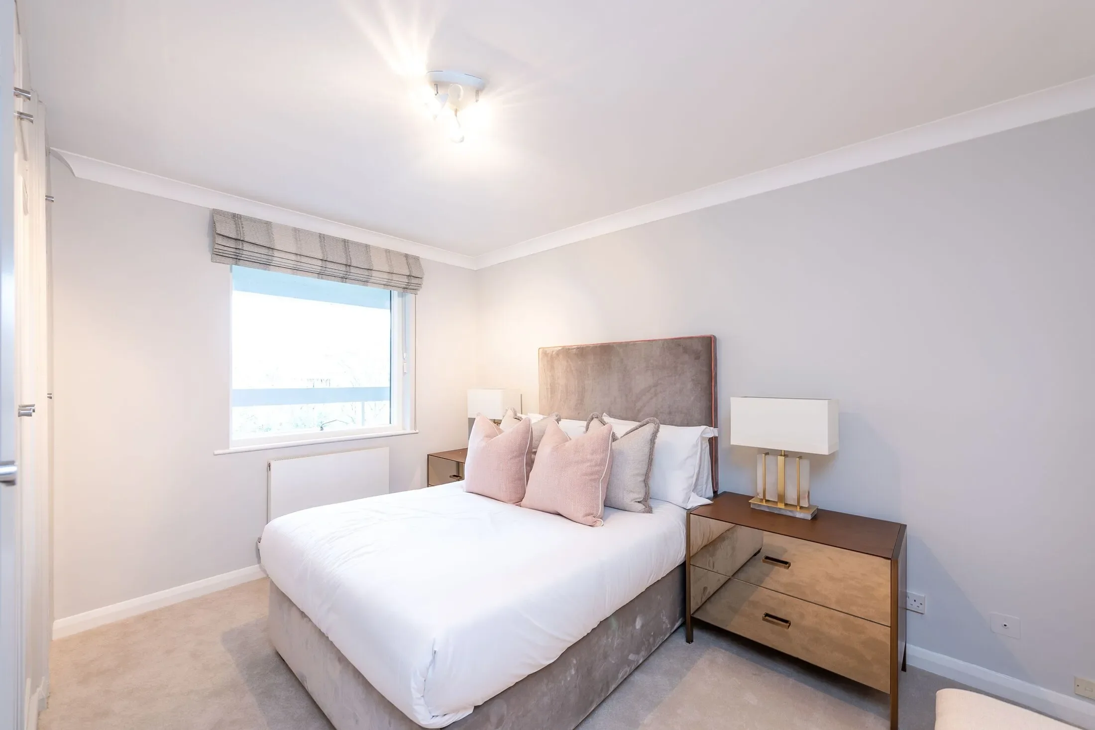 Flat Pond Place in Greater London