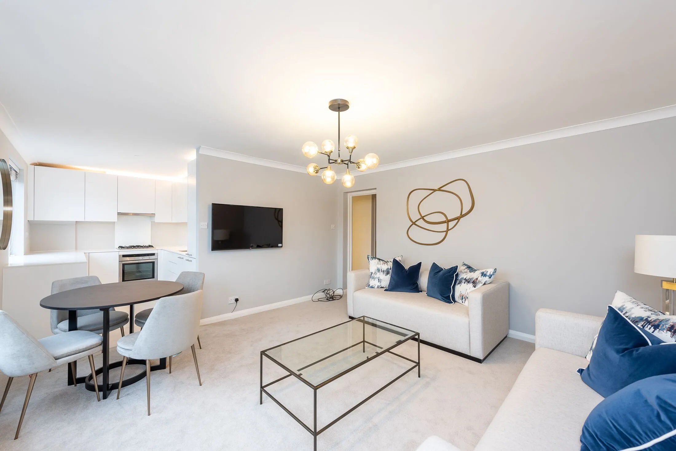Flat Pond Place in Greater London