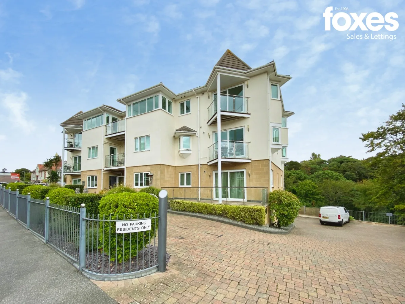 Flat Studland Road in Bournemouth
