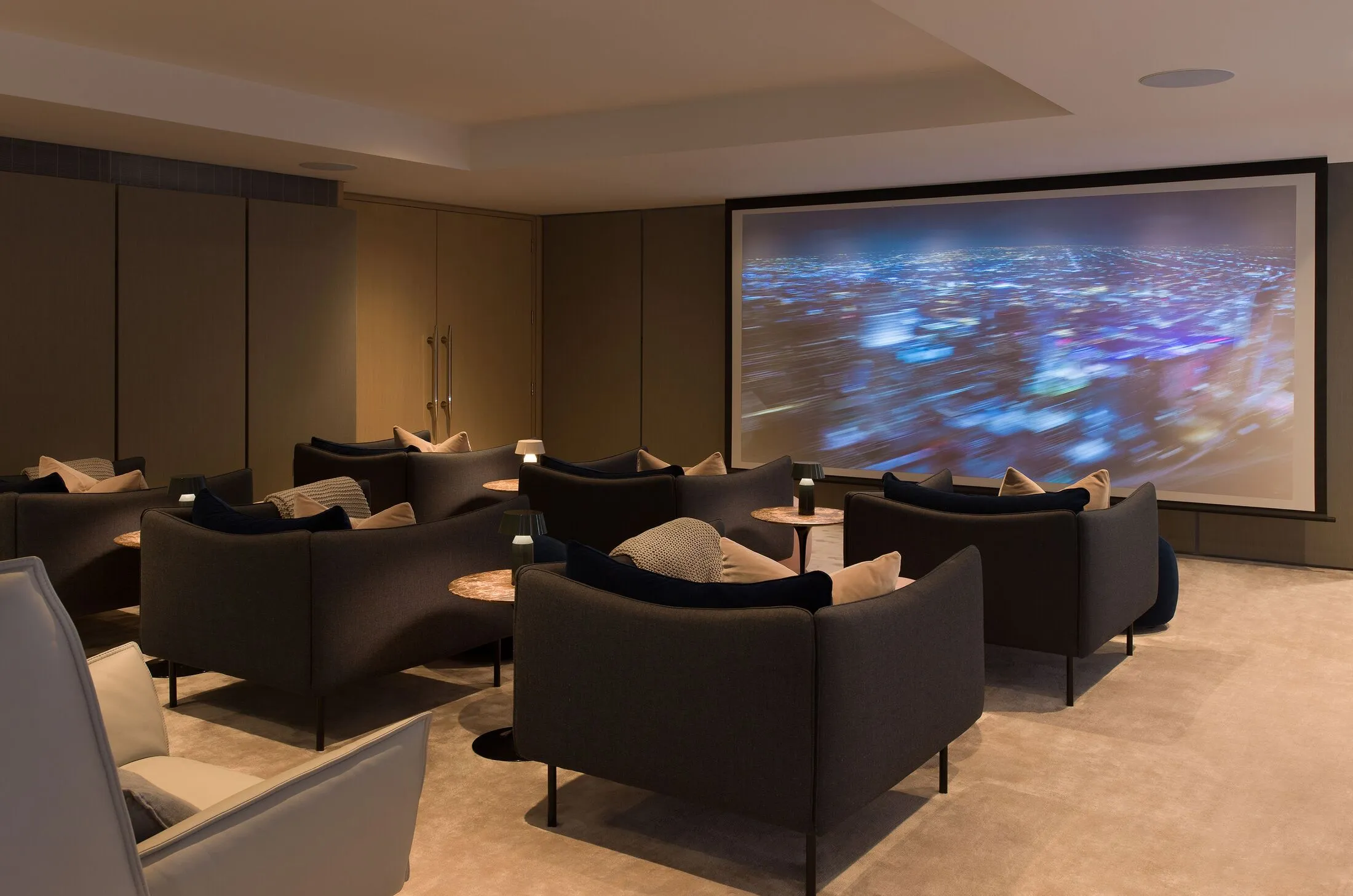 Flat St Giles Square in Greater London