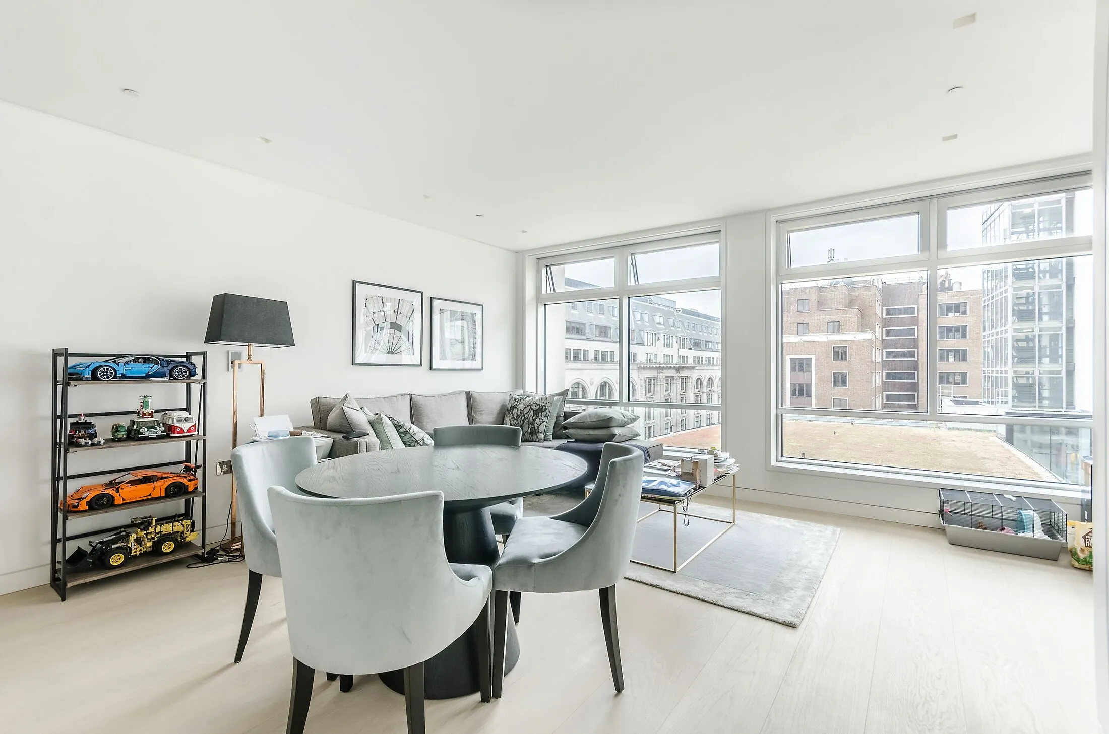 Flat St Giles Square in Greater London
