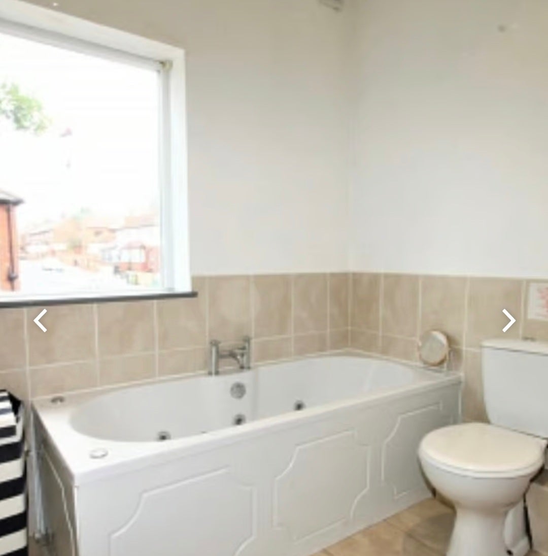 Flat Brudenell Road in Leeds