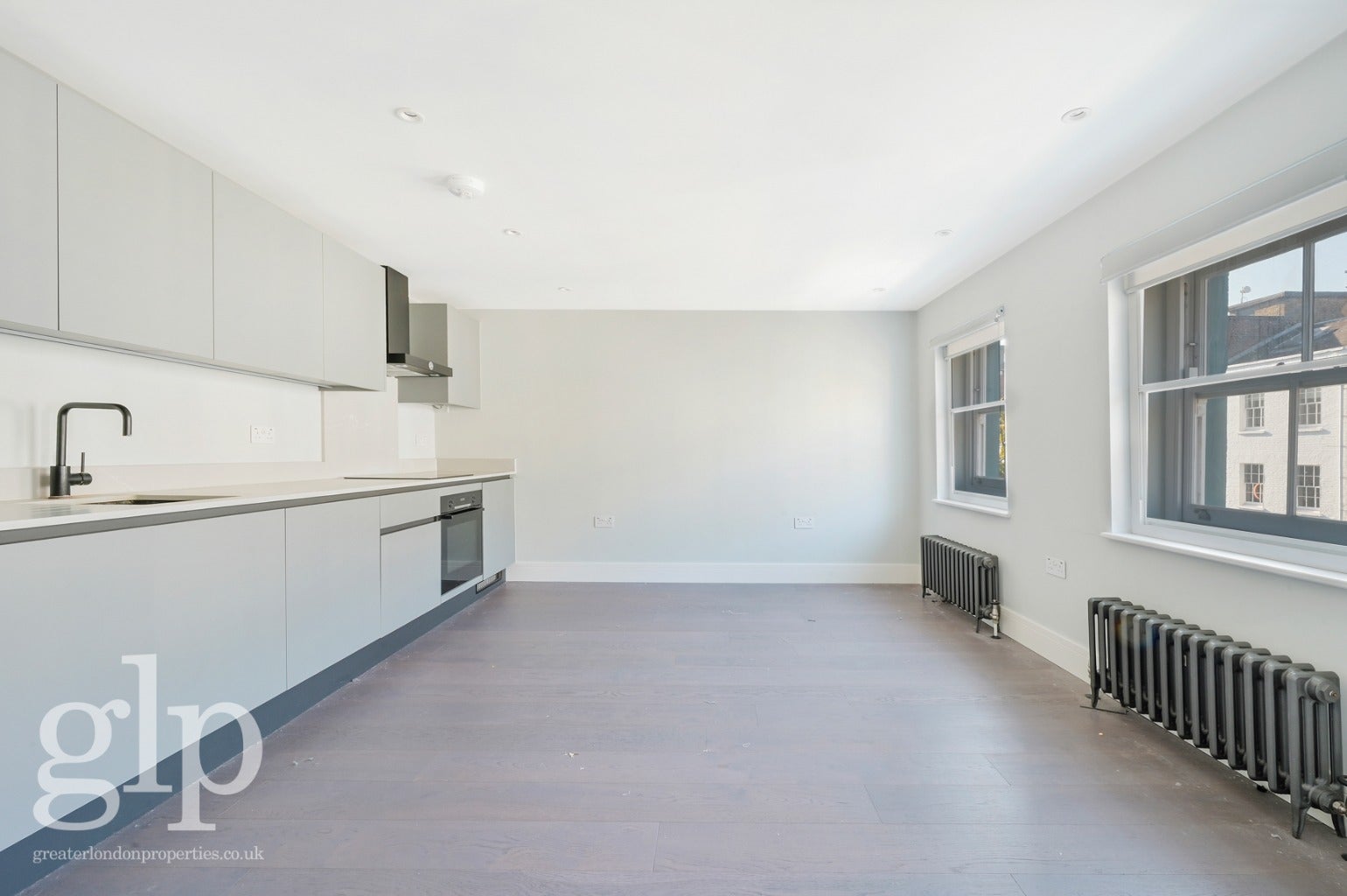 Flat Charlotte Street in Greater London