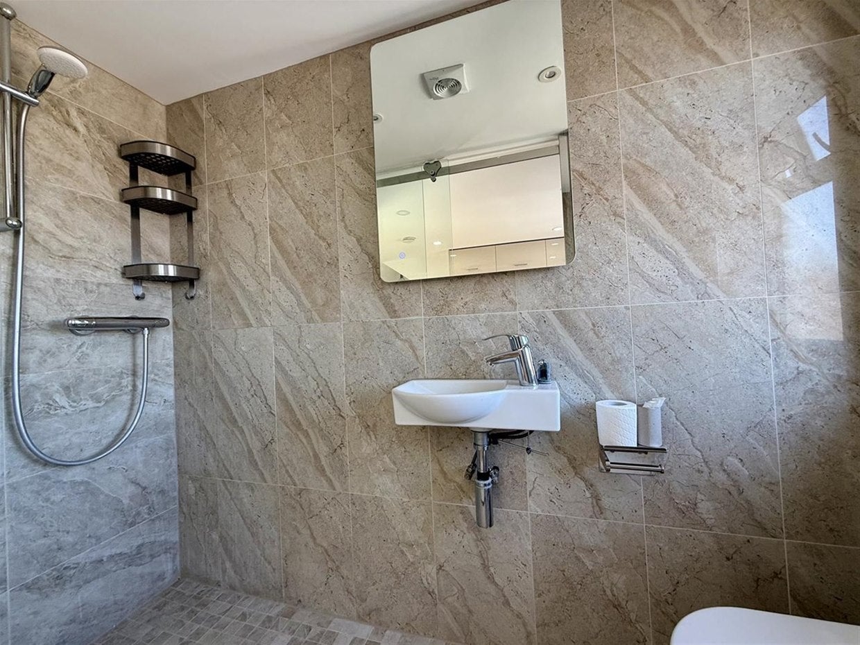 Room Baylis Road in Slough